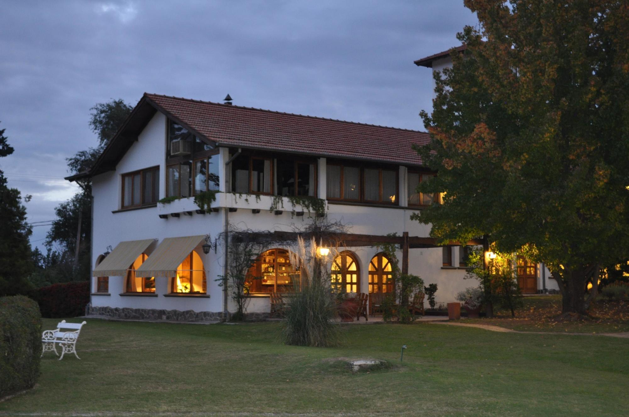 Bremen Hotel & Spa Villa General Belgrano Exterior photo